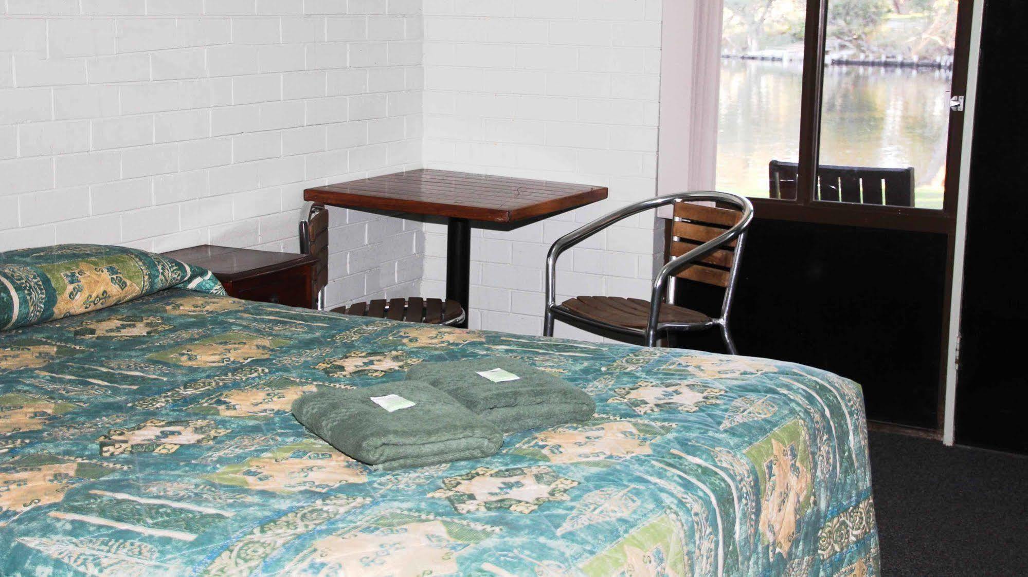 Ravenswood Hotel Eksteriør bilde